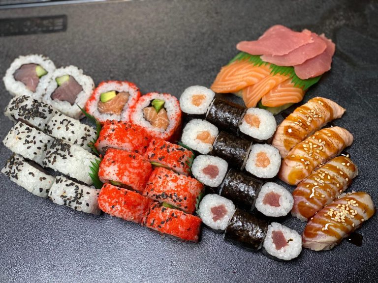 Yami Sushi 01